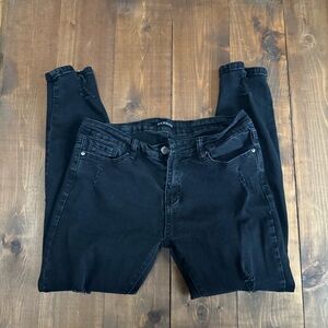 Bamboo Distressed Black Skinny Jeans